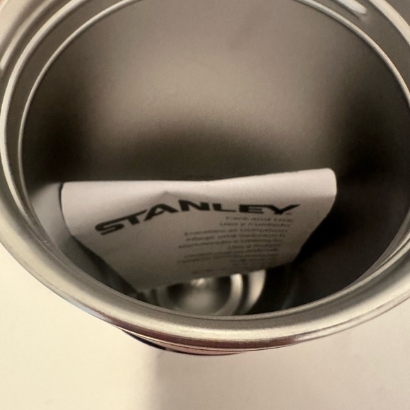 Stanley Lava Red Tumbler Water Cup 40 oz. Quencher H2.0 FlowState NEW - Picture 7 of 7